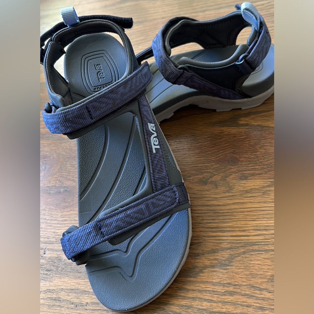 Teva Boy’s Y Tanza Sandals, Griffith Total Eclipse, Size 5
